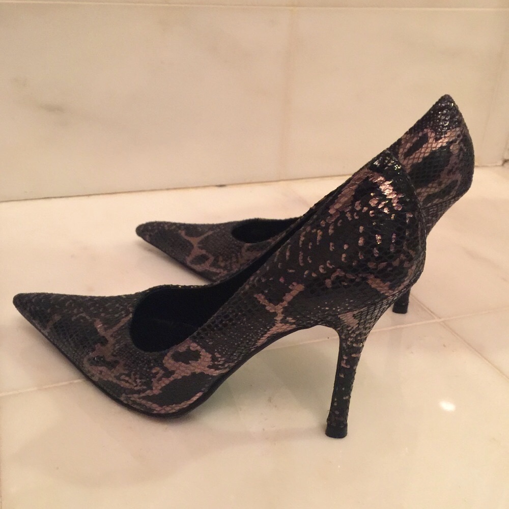 Beautiful Black Bronze Python Snake Leather Pumps - image 1